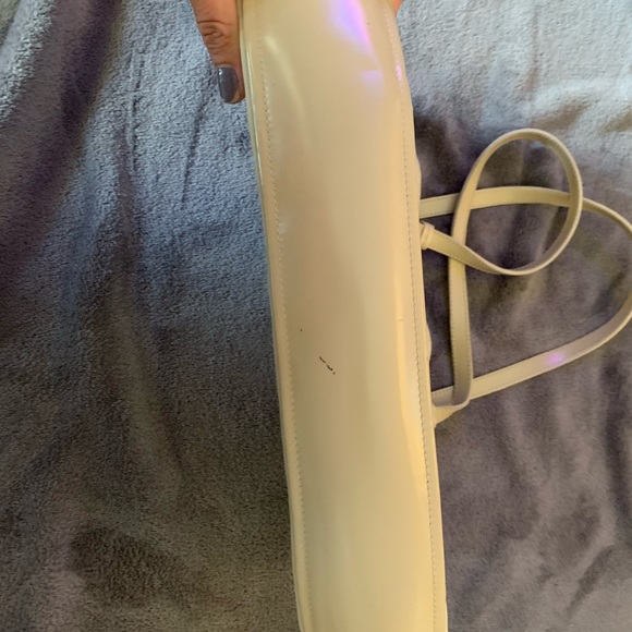 Auth Cream Prada medium shoulder bag - Picture 6 of 13